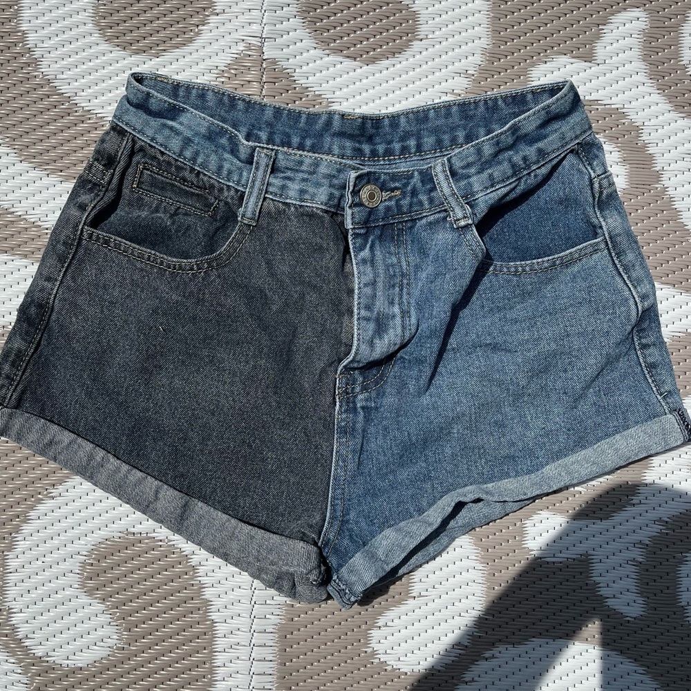 Multicolor Shorts. Size S